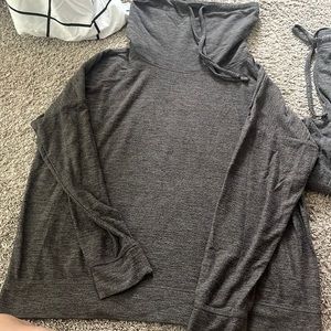 Maurices turtle neck sweatshirt